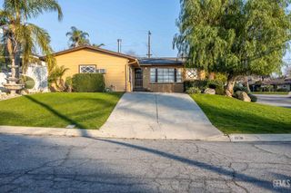 1801 Los Robles Drive, Bakersfield, CA 93306