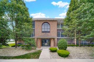 13434 E Circle Drive 404, Crestwood, IL 60418