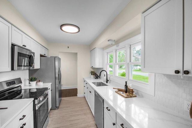 8716 Elliot Avenue S, Bloomington, MN 55420