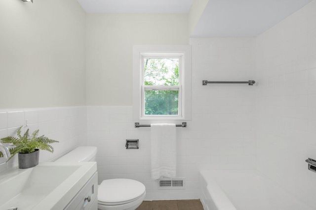 8716 Elliot Avenue S, Bloomington, MN 55420