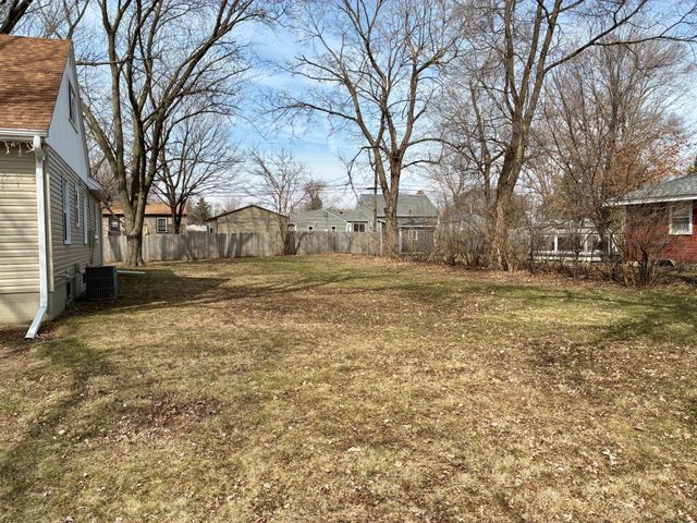 8716 Elliot Avenue S, Bloomington, MN 55420