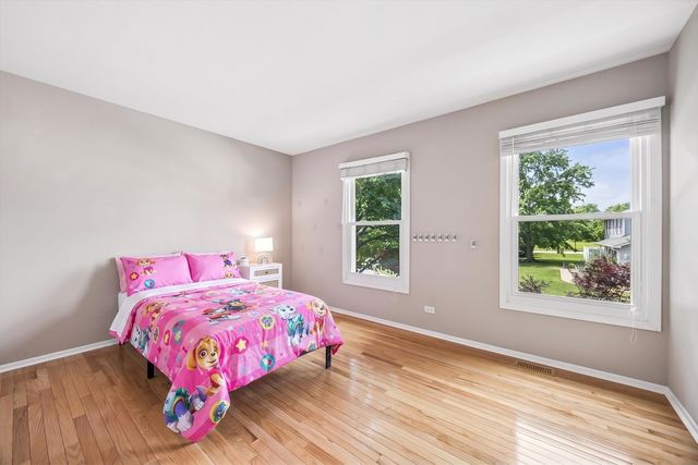 6155 Ivy Drive, Lisle, IL 60532