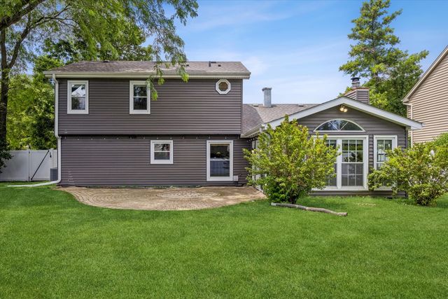 6155 Ivy Drive, Lisle, IL 60532
