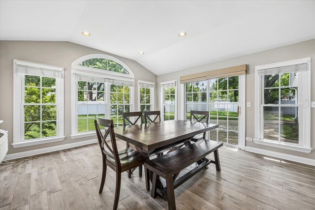 6155 Ivy Drive, Lisle, IL 60532