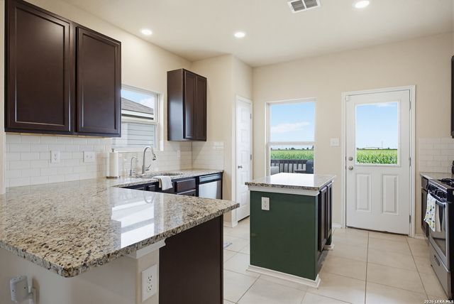 2038 Chelsea Grv, New Braunfels, TX 78130