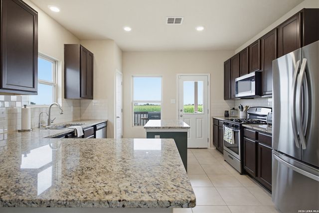 2038 Chelsea Grv, New Braunfels, TX 78130