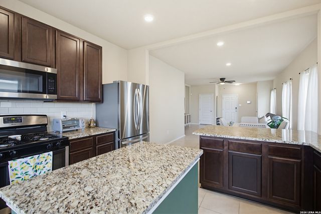 2038 Chelsea Grv, New Braunfels, TX 78130