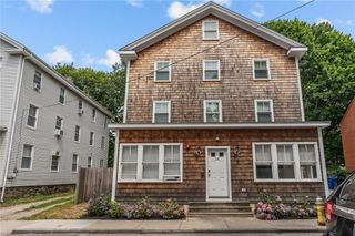 16 Brinley Street 1, Newport, RI 02840
