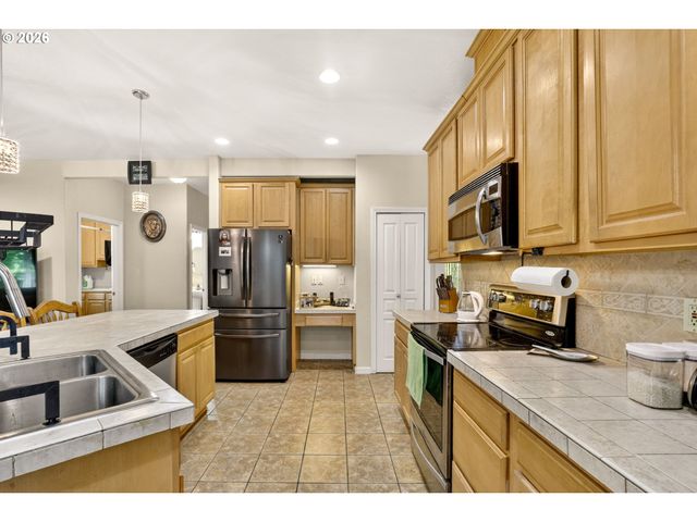 5440 Se OGDEN St, Portland, OR 97206