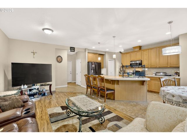 5440 Se OGDEN St, Portland, OR 97206