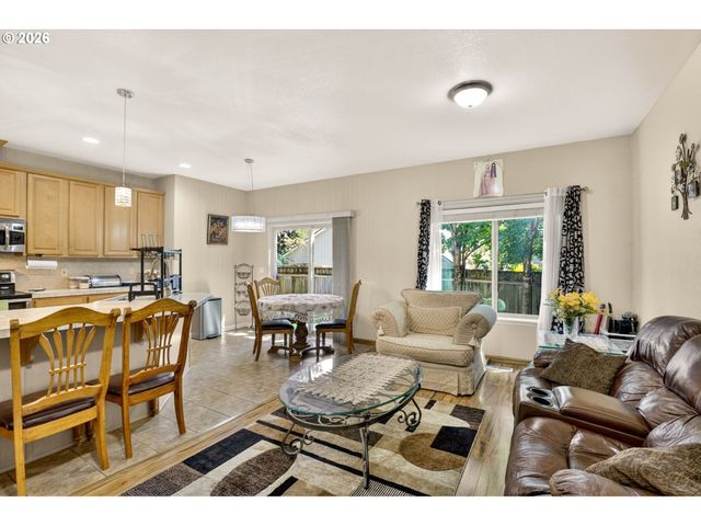 5440 Se OGDEN St, Portland, OR 97206