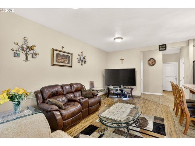 5440 Se OGDEN St, Portland, OR 97206