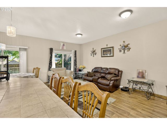 5440 Se OGDEN St, Portland, OR 97206