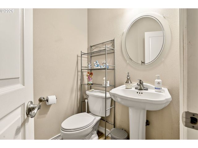 5440 Se OGDEN St, Portland, OR 97206