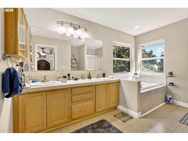 5440 Se OGDEN St, Portland, OR 97206