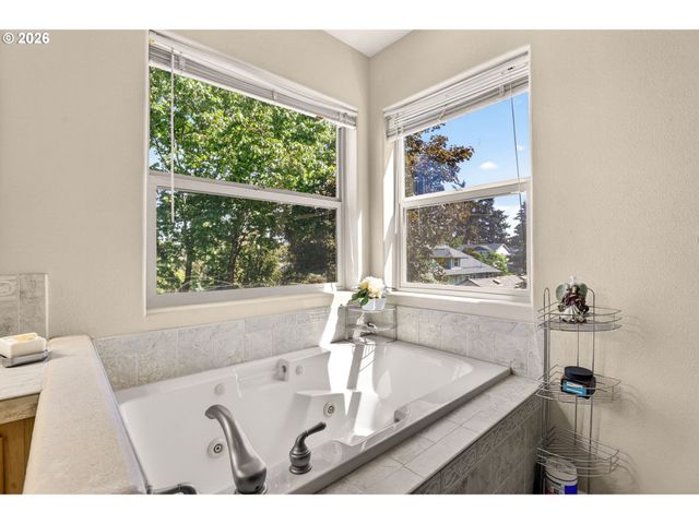 5440 Se OGDEN St, Portland, OR 97206