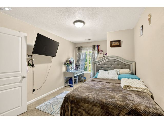 5440 Se OGDEN St, Portland, OR 97206