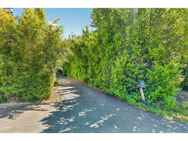 5440 Se OGDEN St, Portland, OR 97206