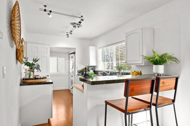 302 Laurel Street, Santa Cruz, CA 95060