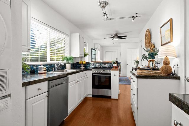 302 Laurel Street, Santa Cruz, CA 95060