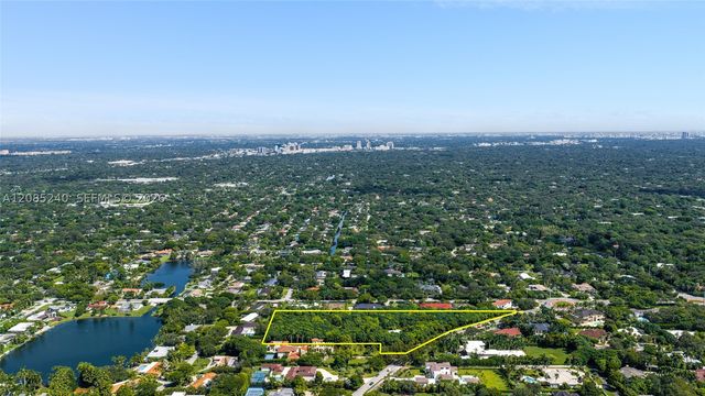 13650 Old Cutler Rd, Palmetto Bay, FL 33158