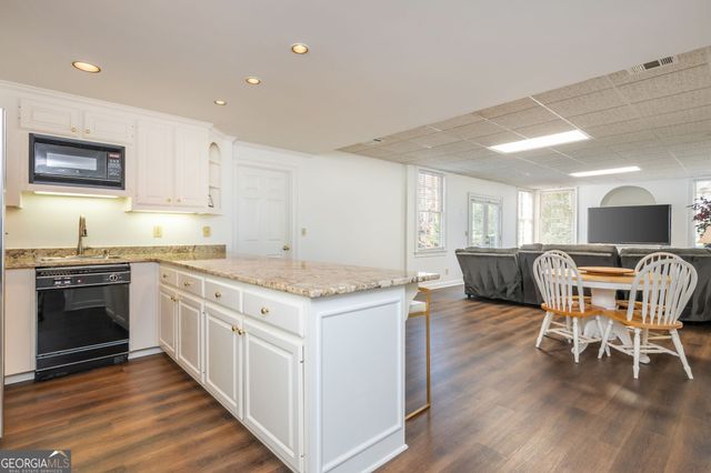 465 Abbeywood Drive, Roswell, GA 30075