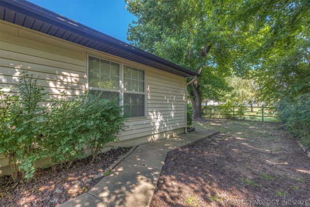 12811 E 133rd Street S, Broken Arrow, OK 74011