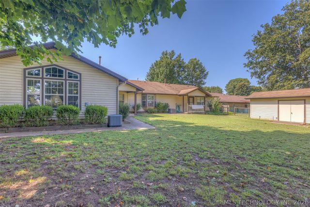 12811 E 133rd Street S, Broken Arrow, OK 74011