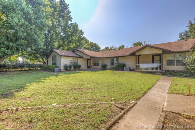 12811 E 133rd Street S, Broken Arrow, OK 74011