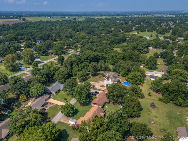 12811 E 133rd Street S, Broken Arrow, OK 74011