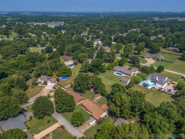 12811 E 133rd Street S, Broken Arrow, OK 74011