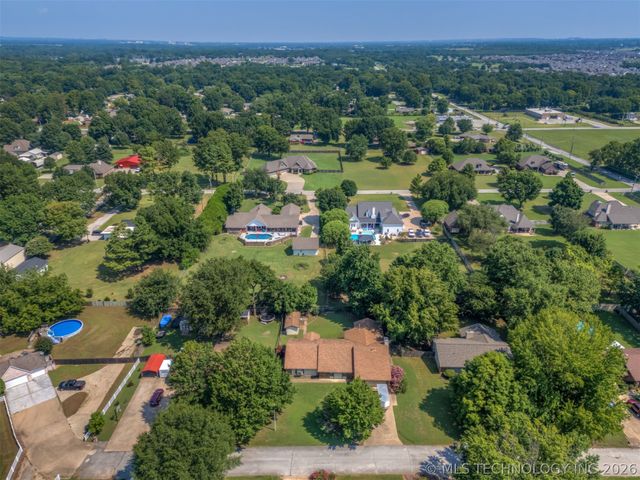 12811 E 133rd Street S, Broken Arrow, OK 74011