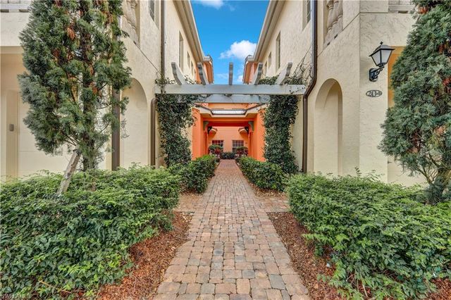 8661 Piazza Del Lago CIR 204, Estero, FL 33928