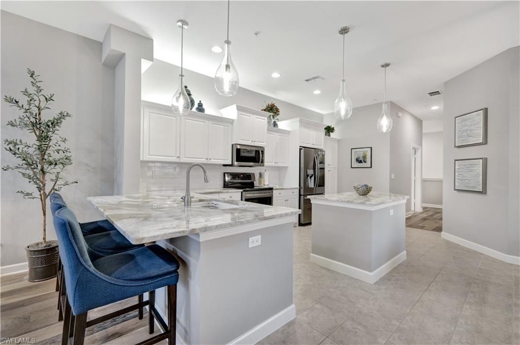 8661 Piazza Del Lago CIR 204, Estero, FL 33928