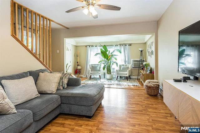 51 Ringwood Avenue, Pompton Lakes, NJ 07442