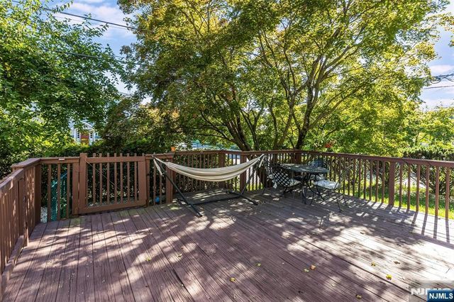 51 Ringwood Avenue, Pompton Lakes, NJ 07442