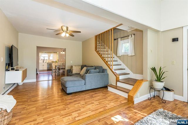 51 Ringwood Avenue, Pompton Lakes, NJ 07442