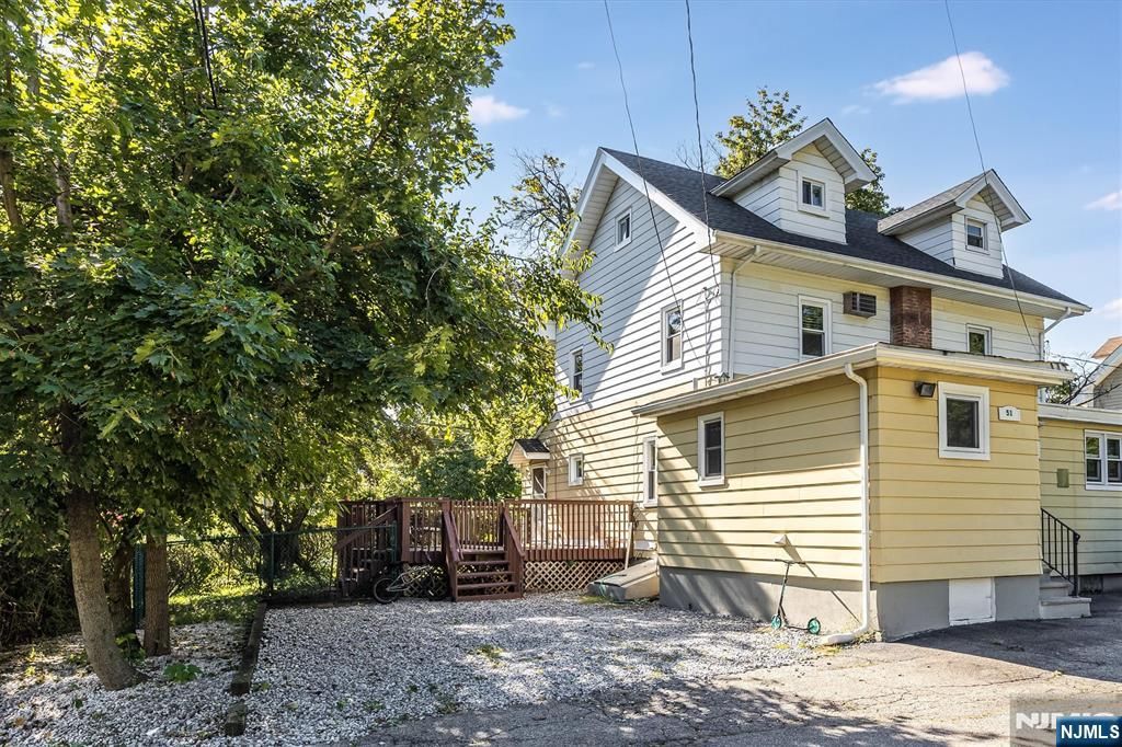 51 Ringwood Avenue, Pompton Lakes, NJ 07442