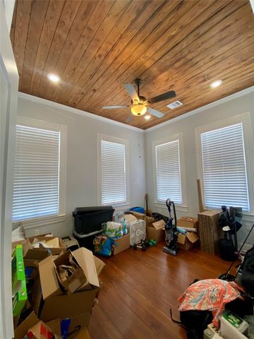 1602 Avenue L, Galveston, TX 77550