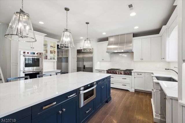 17 COUNTRYSIDE LANE, Warren Twp., NJ 07059