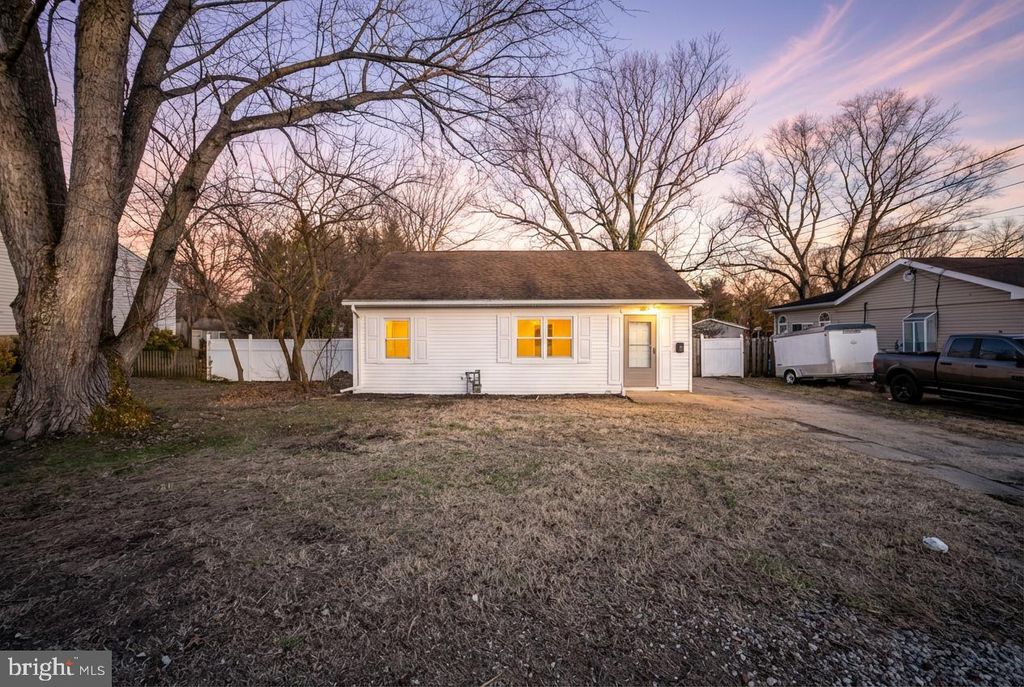 Image 1 of property listing at 497 BRUCE AVE, Odenton, MD 21113