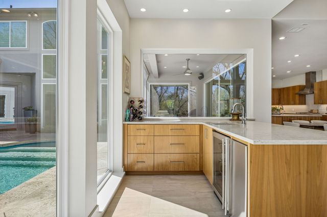 18752 Wainsborough Lane, Dallas, TX 75287