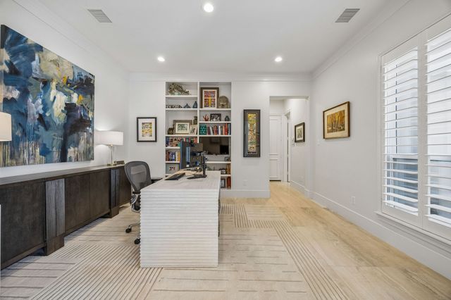 18752 Wainsborough Lane, Dallas, TX 75287