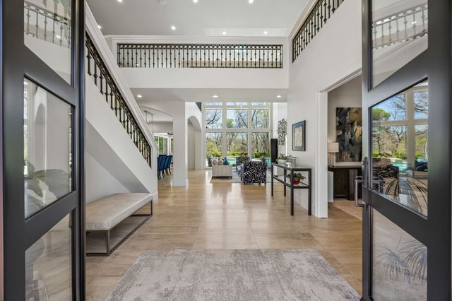 18752 Wainsborough Lane, Dallas, TX 75287