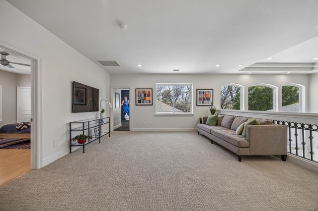 18752 Wainsborough Lane, Dallas, TX 75287