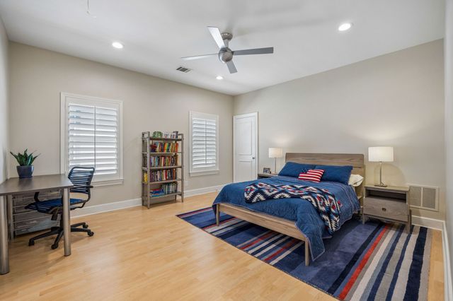 18752 Wainsborough Lane, Dallas, TX 75287