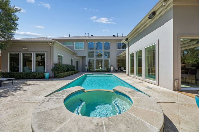 18752 Wainsborough Lane, Dallas, TX 75287