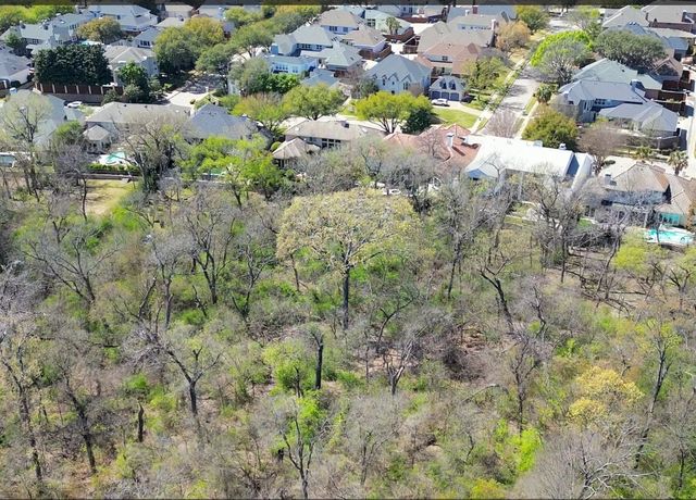 18752 Wainsborough Lane, Dallas, TX 75287