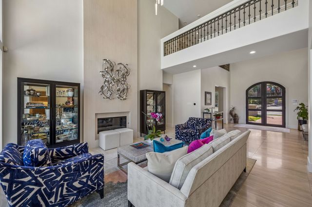 18752 Wainsborough Lane, Dallas, TX 75287