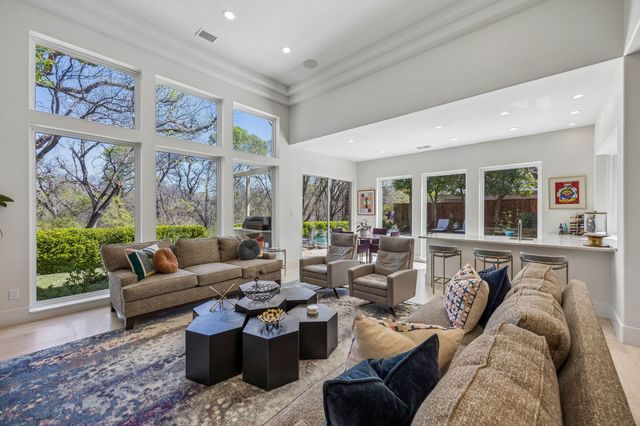 18752 Wainsborough Lane, Dallas, TX 75287